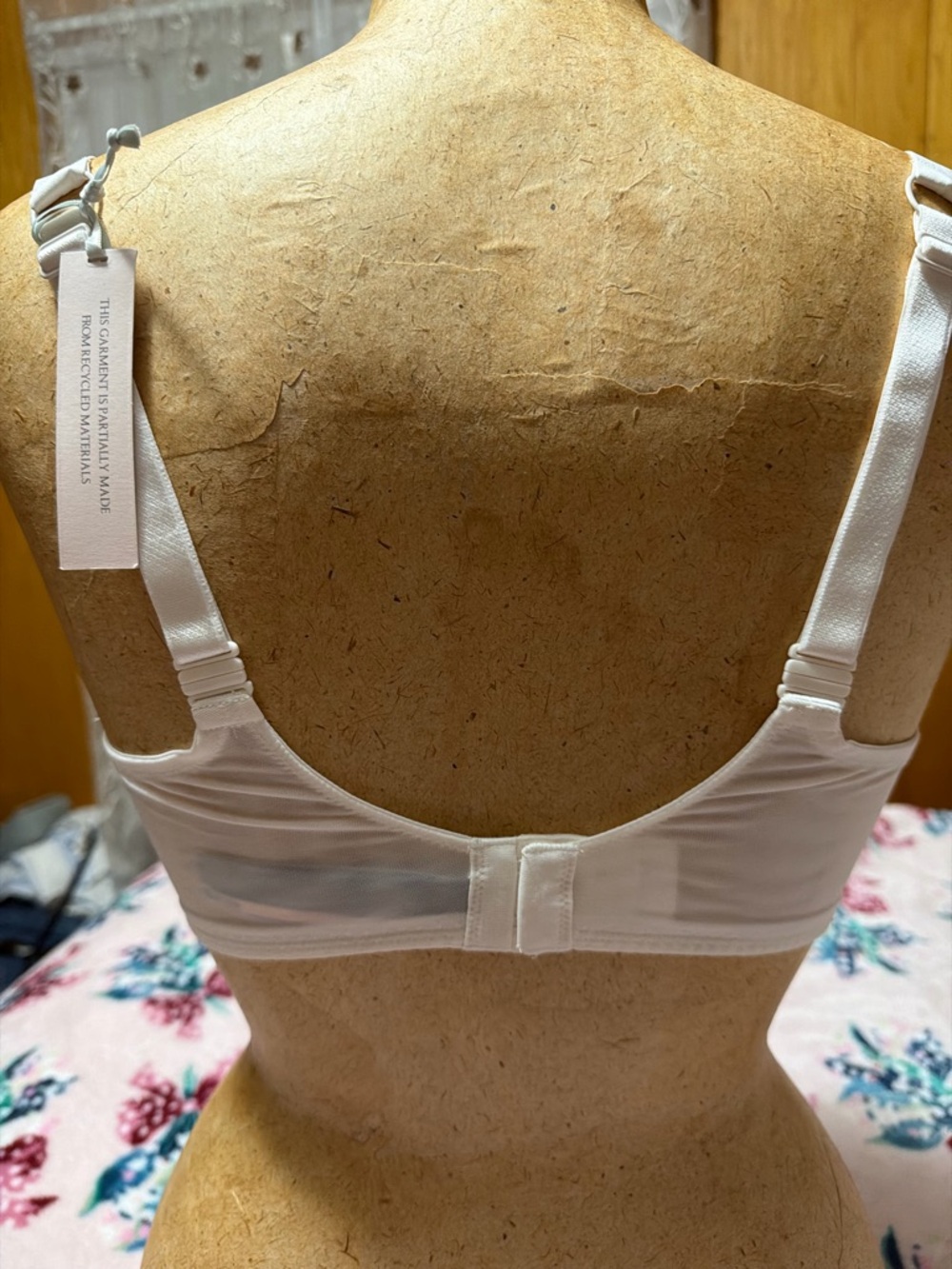 Victoria Secret Very Sexy  Lace Underwire Bra Shine Logo
Straps push-up bra - Picture 4 of 8